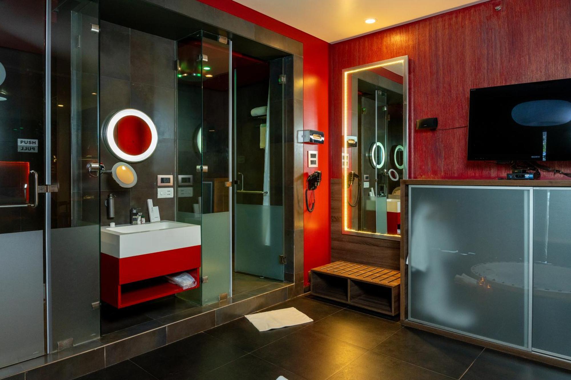 Resort Fahrenheit &